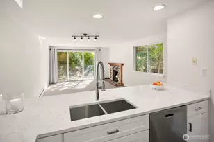 12014 98th Ave NE, Kirkland, WA 98034 - Photo 16