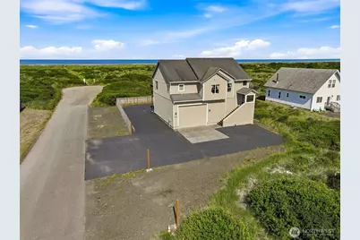 598 Marine View Drive SW, Ocean Shores, WA 98569 - Photo 2
