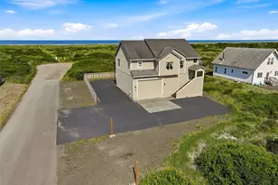 598 Marine View Dr SW, Ocean Shores, WA 98569 - Photo 2