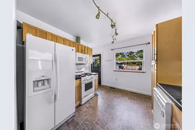 2534 Cherry Street, Bellingham, WA 98225 - Photo 14