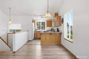 2105 79th St Ct E, Tacoma, WA 98404 - Photo 6