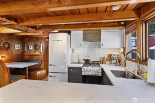 3308 Fuhrman Ave E, Seattle, WA 98102 - Photo 8