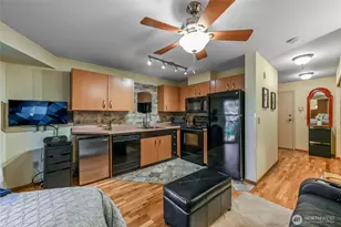4020 Aurora Ave N, Seattle, WA 98103 - Photo 22