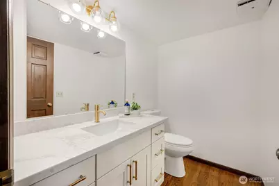 15155 NE 6th Street, Bellevue, WA 98007 - Photo 16