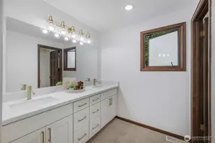 15155 NE 6th St, Bellevue, WA 98007 - Photo 22