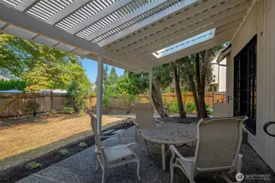15155 NE 6th Street, Bellevue, WA 98007 - Photo 34