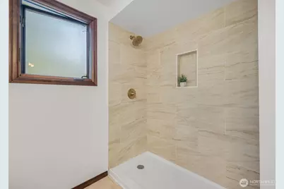 15155 NE 6th Street, Bellevue, WA 98007 - Photo 32