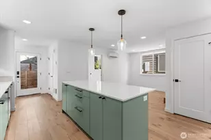 11824 31st Pl NE, Seattle, WA 98125 - Photo 4