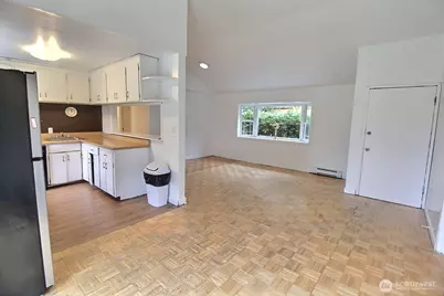 6304 232nd Street SW, Mountlake Terrace, WA 98043 - Photo 4