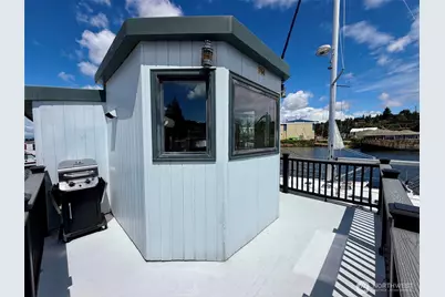 360 W Ewing Street #D-11, Seattle, WA 98119 - Photo 14