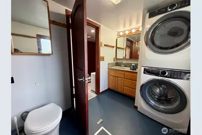 360 W Ewing Street #D-11, Seattle, WA 98119 - Photo 12