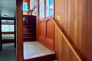 360 W Ewing St, Seattle, WA 98119 - Photo 8