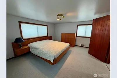 360 W Ewing Street #D-11, Seattle, WA 98119 - Photo 10