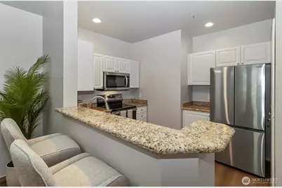 12712 Admiralty Way #F-202, Everett, WA 98204 - Photo 8
