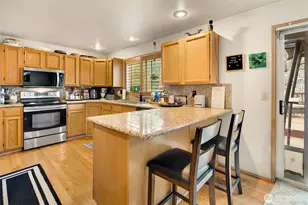 836 SW 345th St, Federal Way, WA 98023 - Photo 2