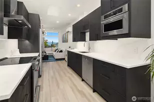 727 Belmont Ave E, Seattle, WA 98102 - Photo 18