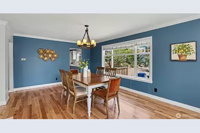 1326 N 40th Street, Seattle, WA 98103 - Photo 10