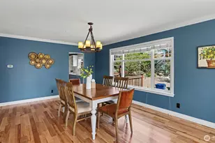 1326 N 40th St, Seattle, WA 98103 - Photo 10