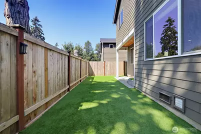 1312 170th Place SW #B, Lynnwood, WA 98037 - Photo 20