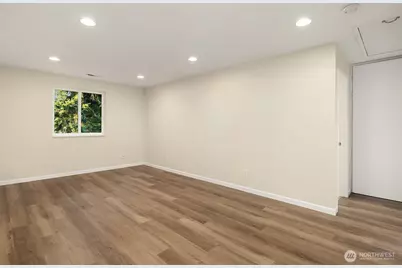 5702 218th Street SE, Woodinville, WA 98072 - Photo 30