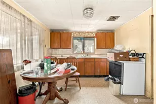 810 N 4th St, Renton, WA 98057 - Photo 6
