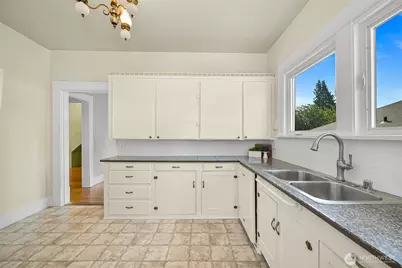 2217 Lynn Street, Bellingham, WA 98225 - Photo 18