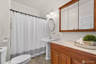 2217 Lynn St, Bellingham, WA 98225 - Photo 20