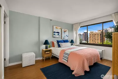 1120 Spring Street #602, Seattle, WA 98104 - Photo 16