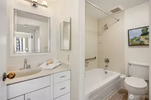 1120 Spring St, Seattle, WA 98104 - Photo 20