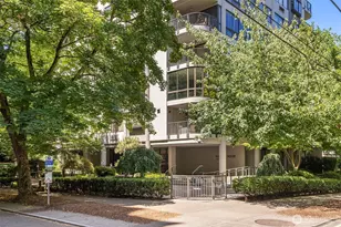 1120 Spring St, Seattle, WA 98104 - Photo 2