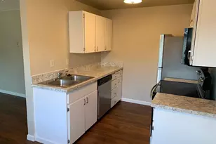 1609 Maple Ln, Kent, WA 98030 - Photo 10