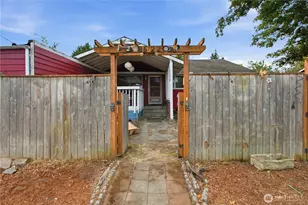 8522 29th St W, University Place, WA 98466 - Photo 2