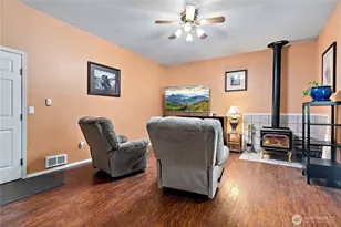 11404 208th Ave E, Bonney Lake, WA 98391 - Photo 14