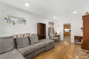 803 N Pacific Ave, Kelso, WA 98626 - Photo 10