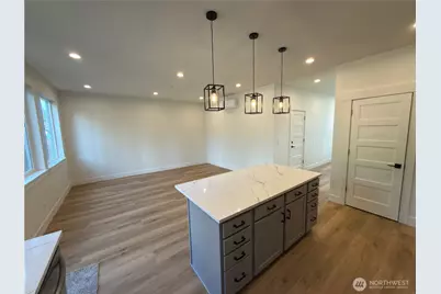 10528 13th Avenue W #B, Everett, WA 98204 - Photo 4