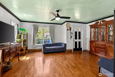 9344 52nd Avenue S, Seattle, WA 98118 - Photo 8