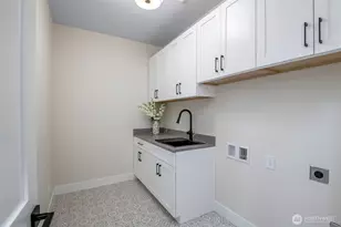 12648 NE 80th St, Kirkland, WA 98033 - Photo 24