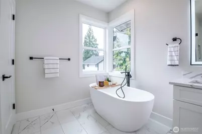 12648 NE 80th Street, Kirkland, WA 98033 - Photo 22