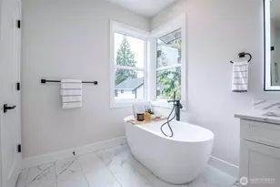 12648 NE 80th St, Kirkland, WA 98033 - Photo 22