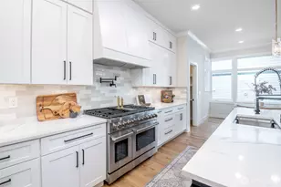 12648 NE 80th St, Kirkland, WA 98033 - Photo 6