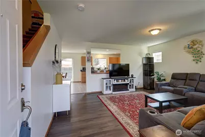 29704 SE 217th Pl SE, Kent, WA 98042 - Photo 2