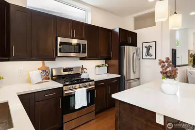 3832 S Edmunds Street Ct, Seattle, WA 98118 - Photo 8