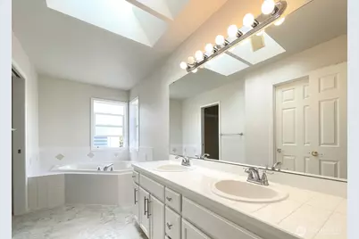 14829 23rd Place W, Lynnwood, WA 98087 - Photo 10