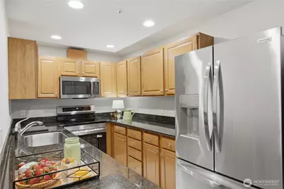13957 NE 60th Way #137, Redmond, WA 98052 - Photo 8
