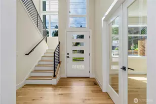 12642 NE 80th St, Kirkland, WA 98033 - Photo 2