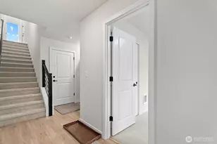 14704 Meridian Ave N, Shoreline, WA 98133 - Photo 6