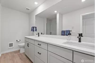 14704 Meridian Avenue N #B, Shoreline, WA 98133 - Photo 22