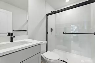 14704 Meridian Ave N, Shoreline, WA 98133 - Photo 10