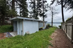 1284 Dines Point Rd, Greenbank, WA 98523 - Photo 28