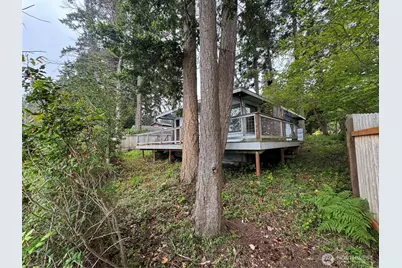 1284 Dines Point Road, Greenbank, WA 98523 - Photo 36